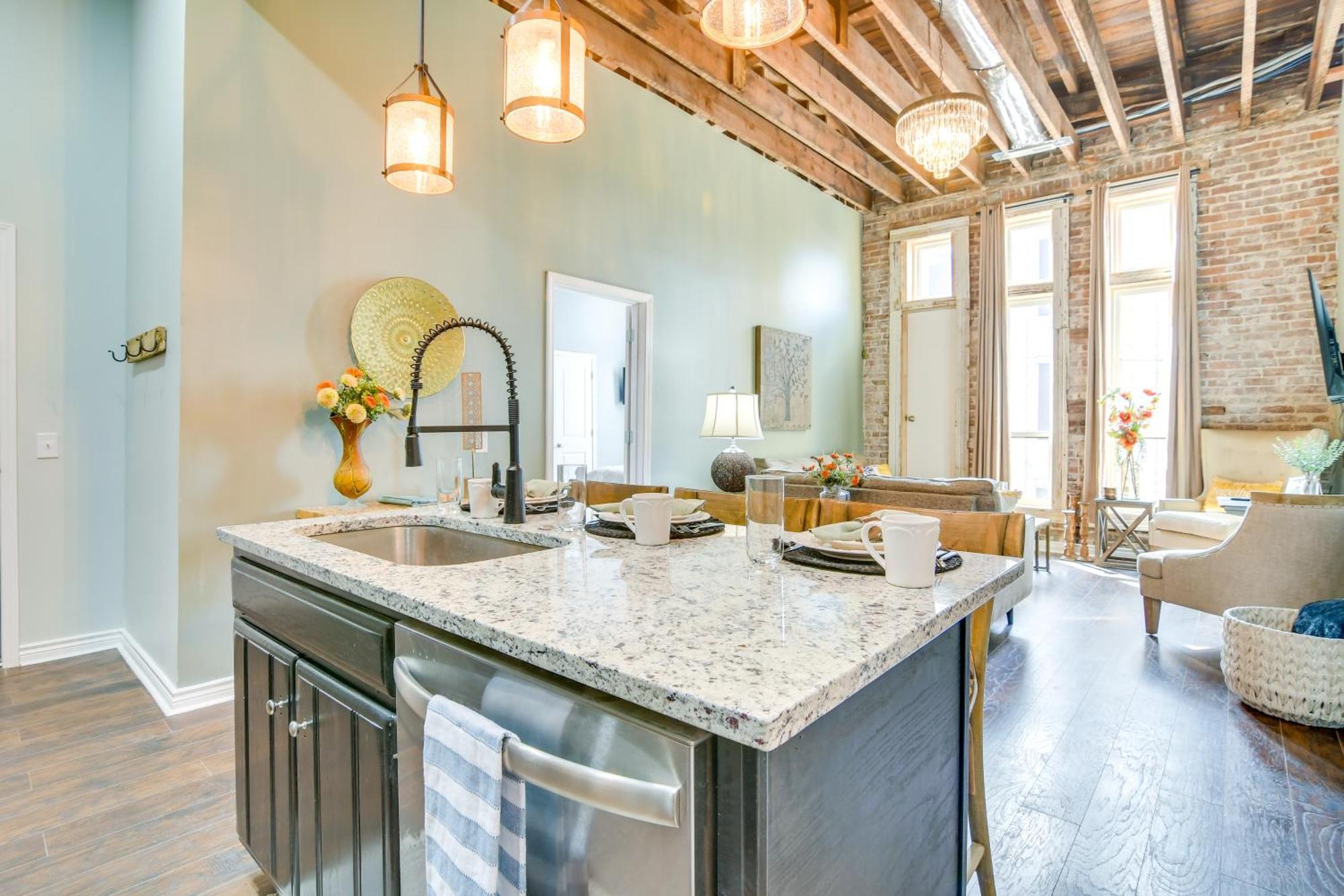 Dtwn Loft In The Heart Of Monett Pets Welcome! 外观 照片